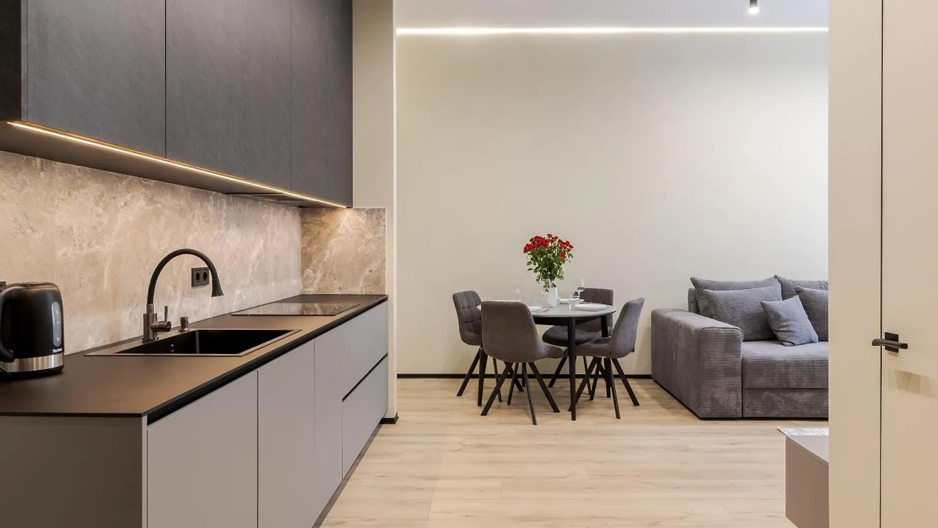 Διαμέρισμα Royal Apart With Bathtub On Rappaporta 15 Λβιβ